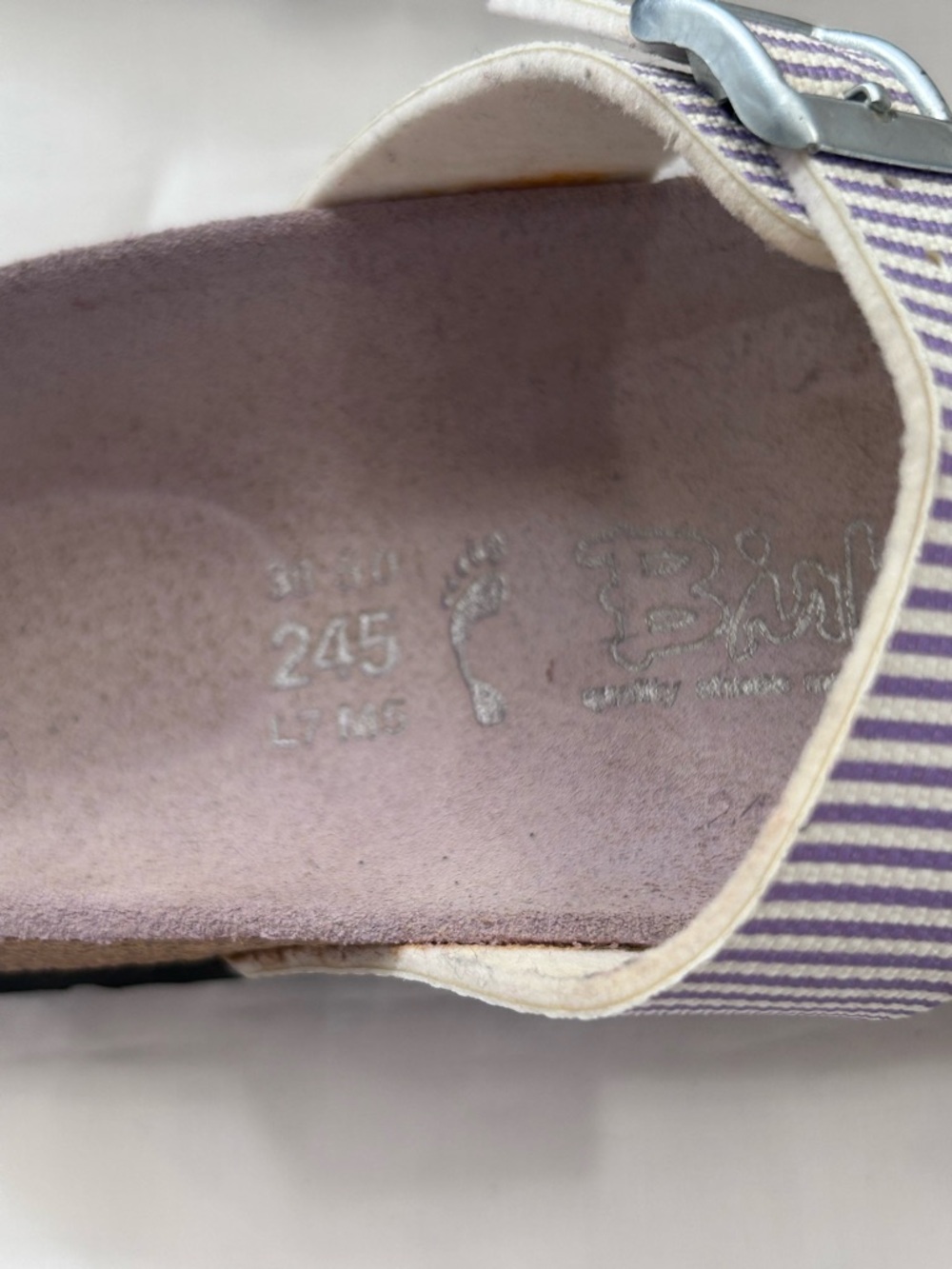 Birki's Lavender Aziza sandals by Birkenstock. 38 - Picture 5 of 16